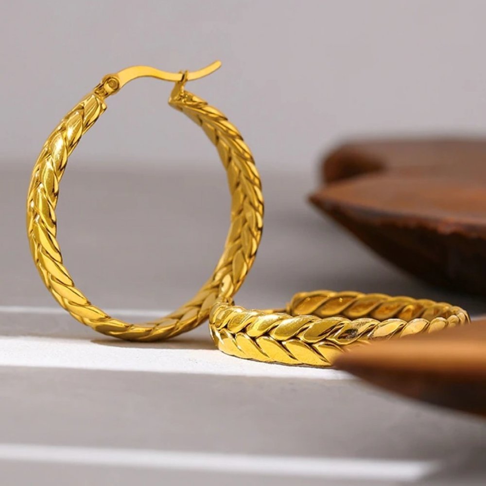 NEW 18K Gold Plated Round Braided Hoop Earrings - Picture 1 of 8
